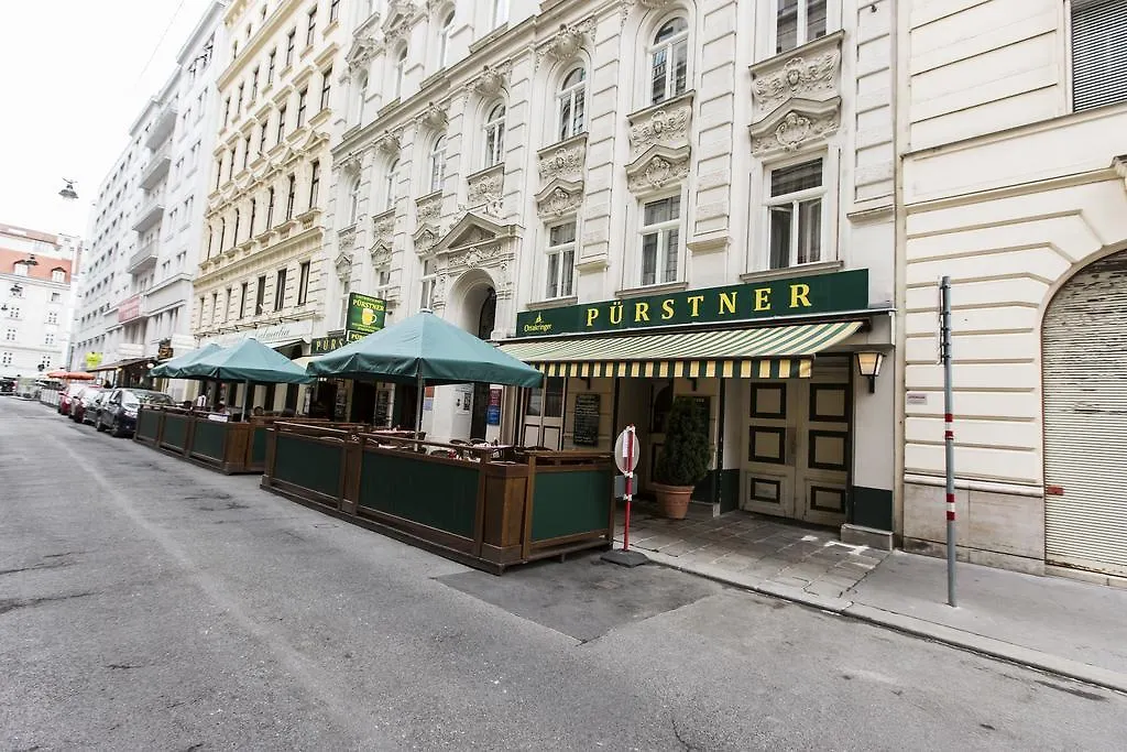 Carlton Suites Vienna 0*,