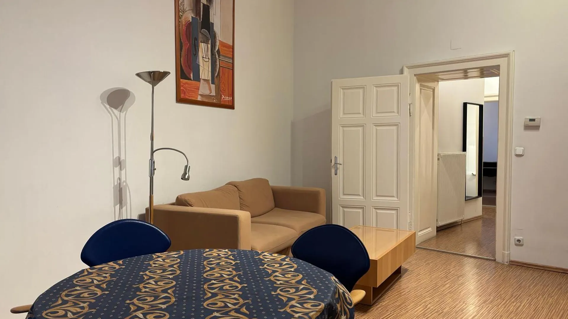 Carlton Suites Vienna