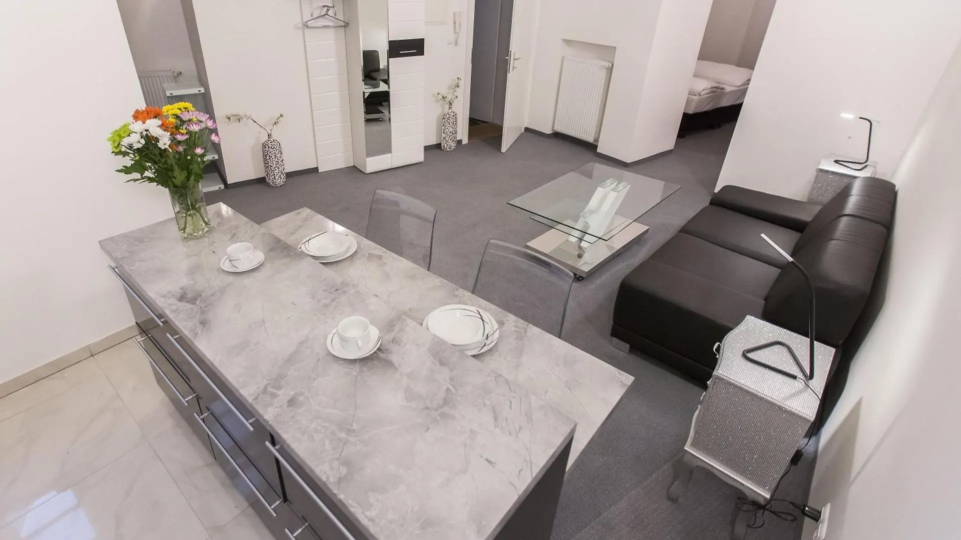 Carlton Suites Vienna 0*,