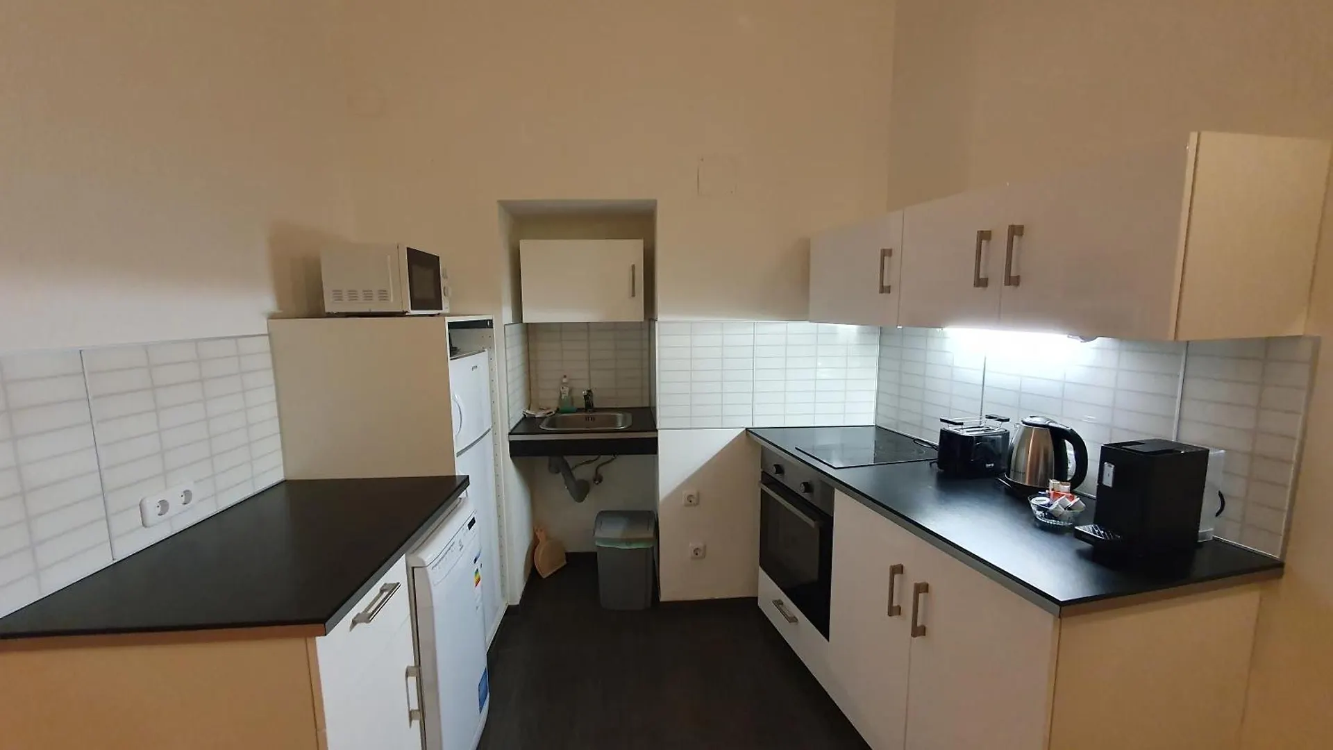 Carlton Suites Vienna 0*,
