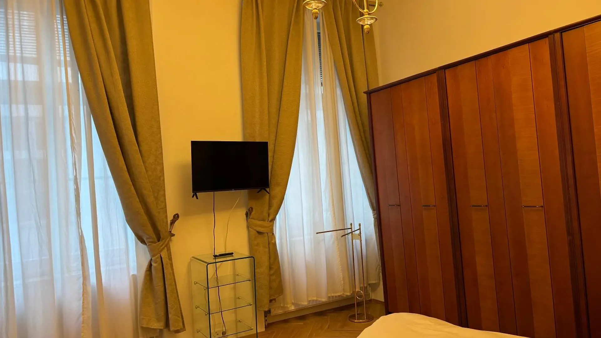 Carlton Suites Vienna