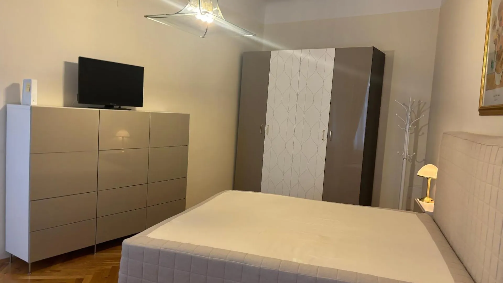 Carlton Suites Vienna Apartment