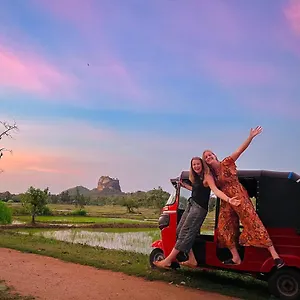 Lucky Homestay Sigiriya