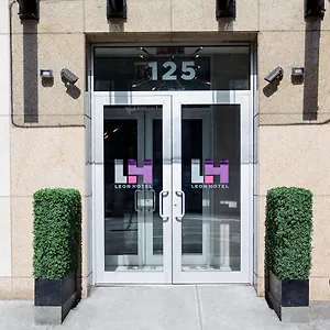 Leon Les 3*, New York Stati Uniti
