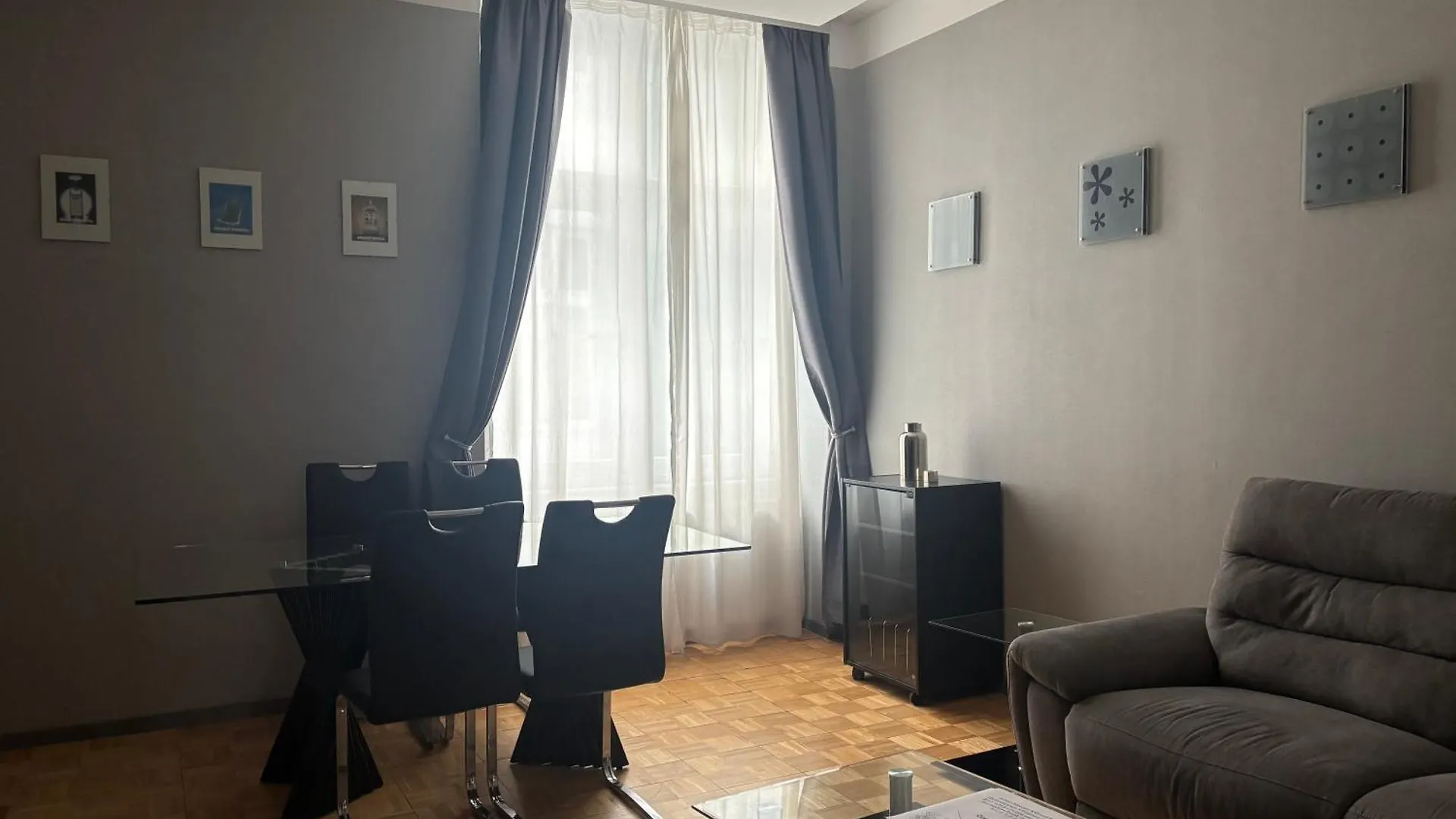 Apartment Carlton Suites Vienna Austria